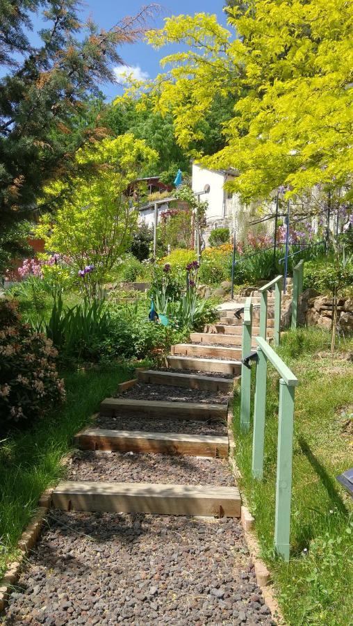 La Cadanise, Suite Etoilee Saint-Éloy-les-Mines エクステリア 写真